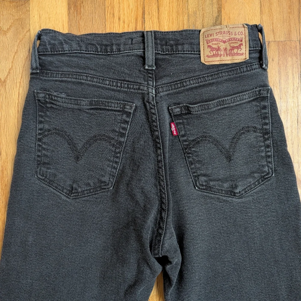 Levi's Wedgie Skinny Black Jeans